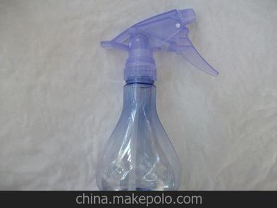 荣成市崖头鑫汇日用杂品店 用压力喷壶打造绿意盎然的花园